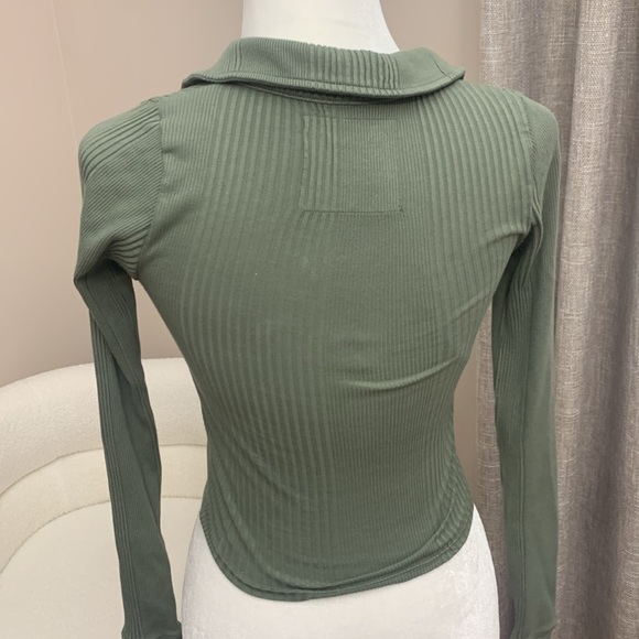 Aerie top - Picture 3 of 7